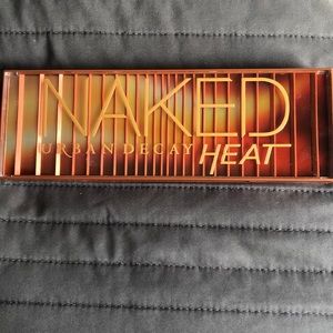 Urban Decay Naked Heat palette